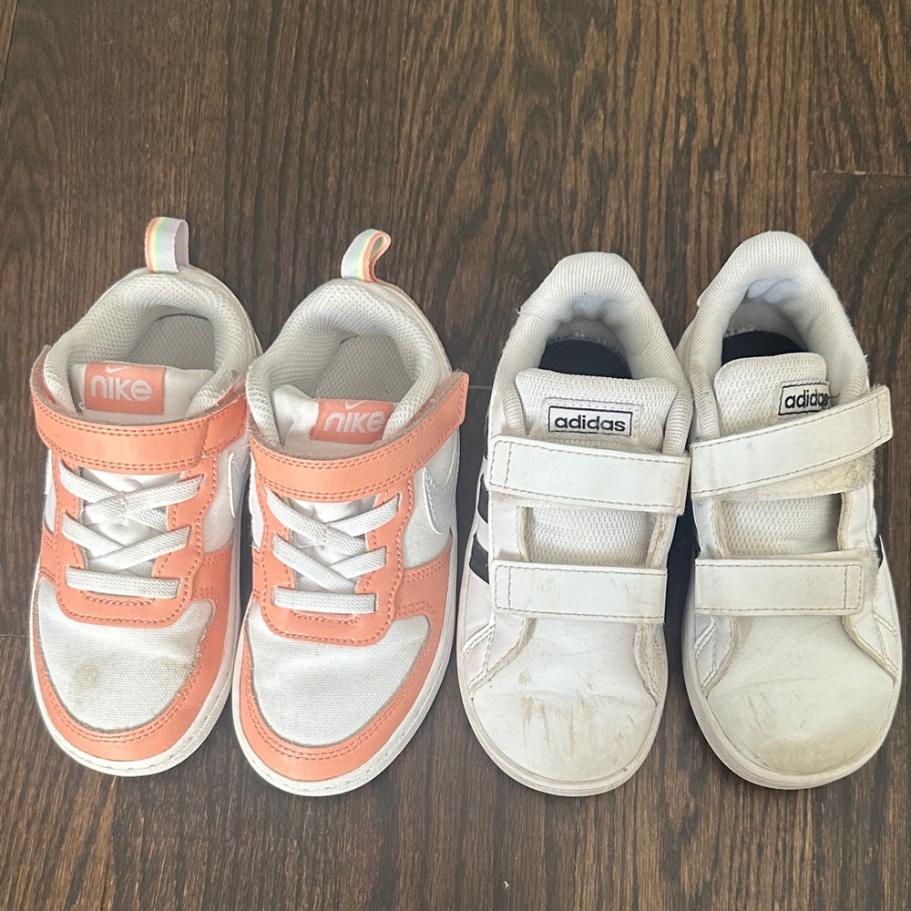 Nike Kids Coral & White Hook-and-Loop Sneakers